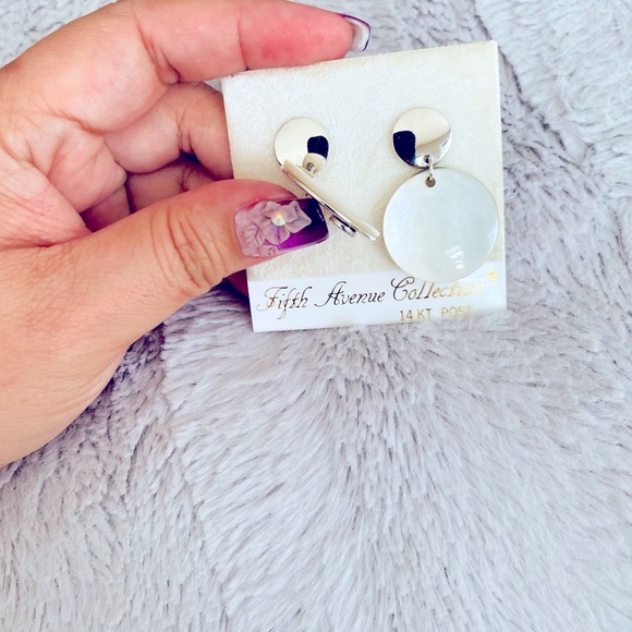 Fifth Avenue Collection Mother of Pearl Earrings - Picture 5 of 5